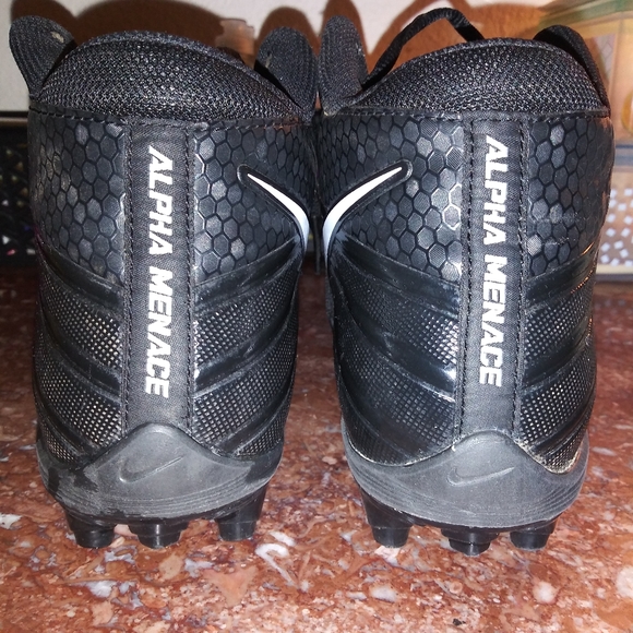 Nike Alpha Menace Football Cleats - Picture 4 of 6